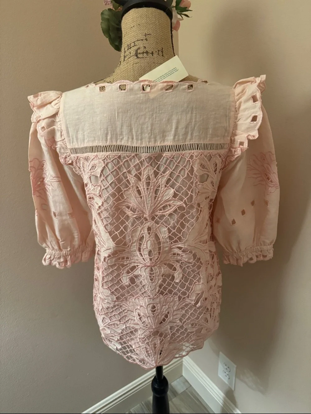 Peachy/pink embroidered cotton top size small - Picture 4 of 9